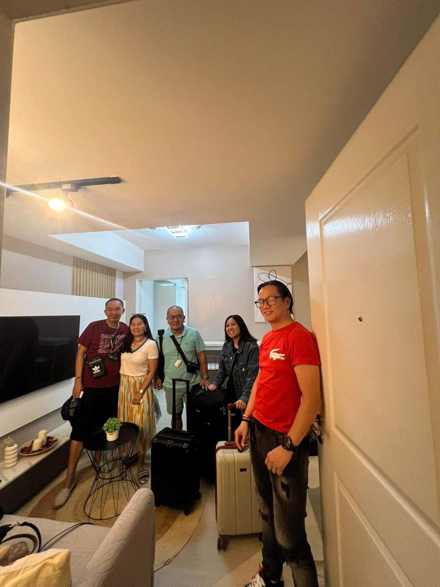 Azure Urban Resort Residence R&C - Paranaque Манила Екстериор снимка
