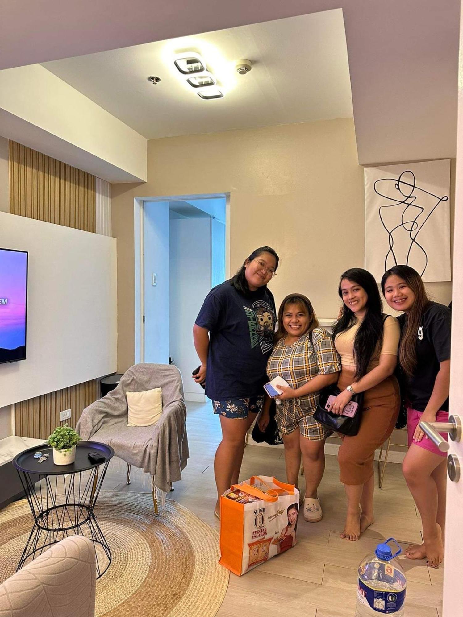Azure Urban Resort Residence R&C - Paranaque Манила Екстериор снимка