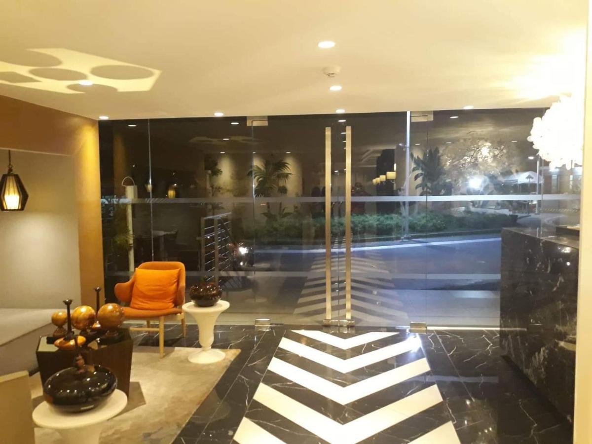 Azure Urban Resort Residence R&C - Paranaque Манила Екстериор снимка